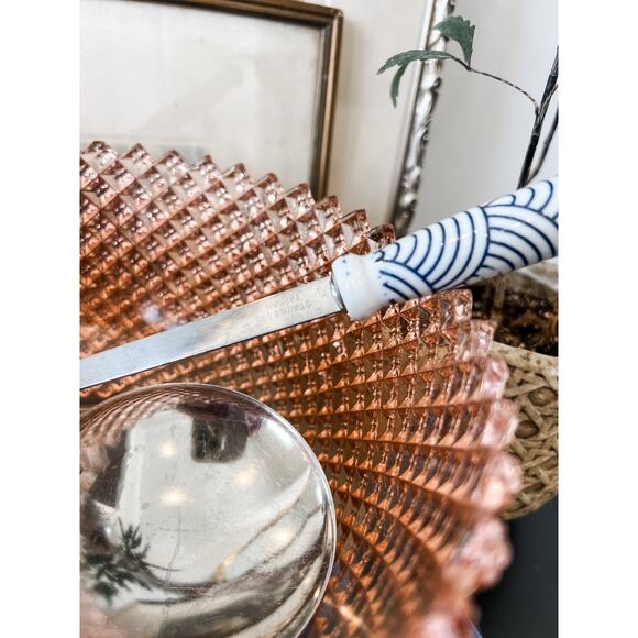 Hand-painted Porcelain Serving Set - Made in Taiwan - Picture 5 of 5